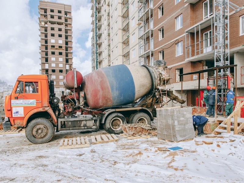 Монтаж холодного остекления.